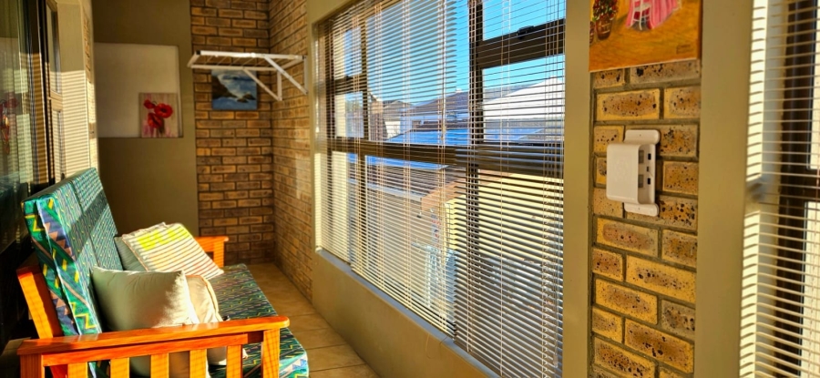 2 Bedroom Property for Sale in De Kelders Western Cape